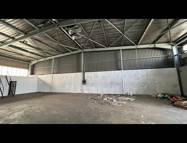 6,251M² WAREHOUSE FOR SALE IN SELBY